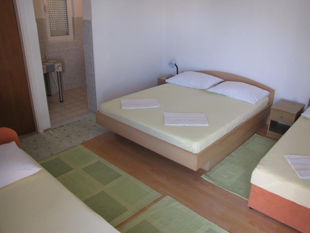 Apartments Primorac Podaca Kamer foto