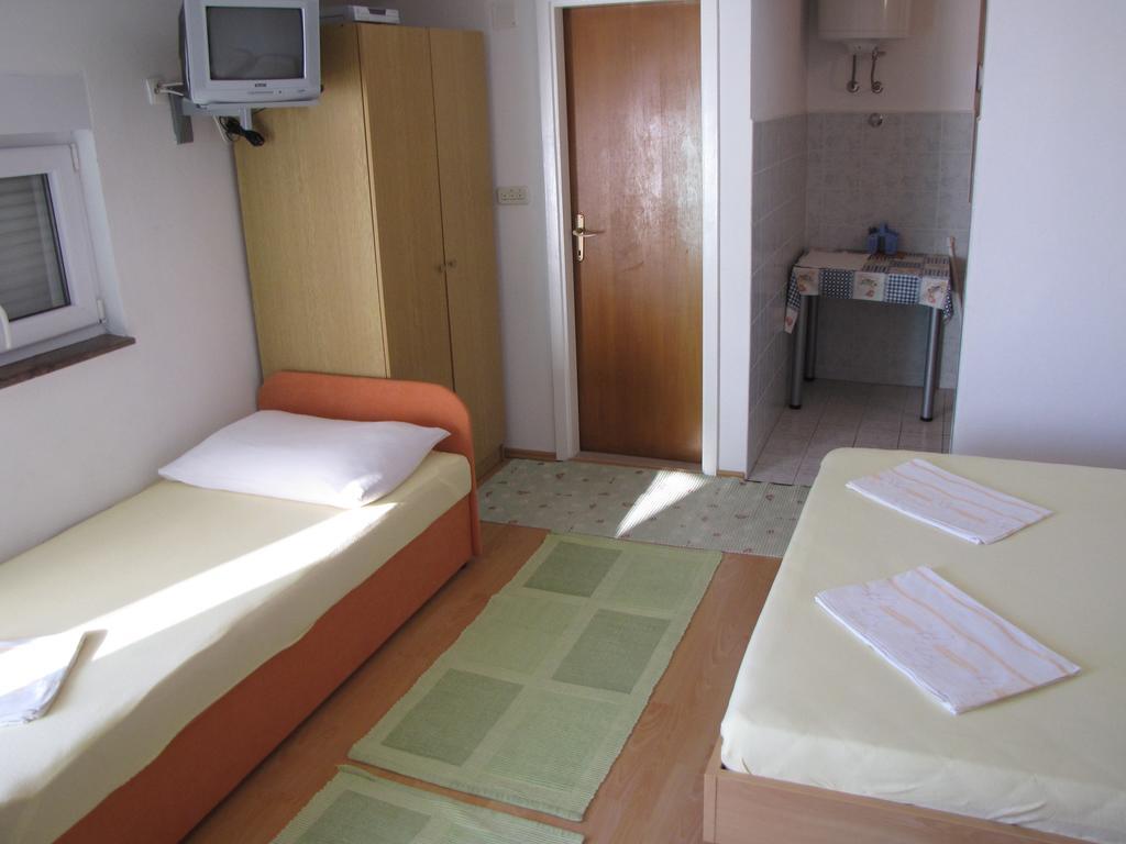Apartments Primorac Podaca Kamer foto