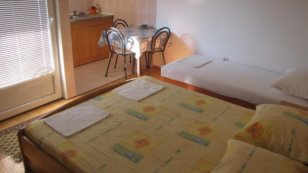 Apartments Primorac Podaca Kamer foto